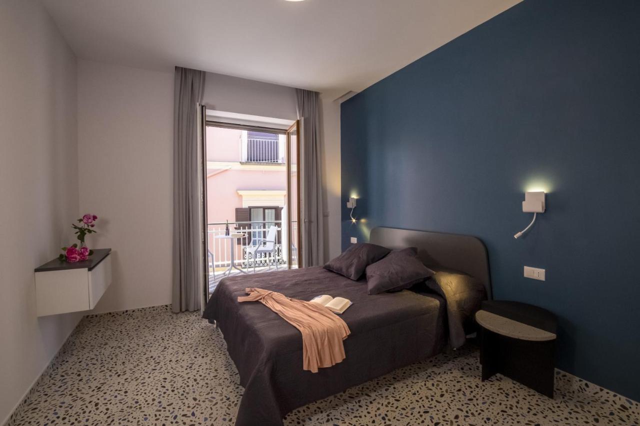 Neva Suites Massa Lubrense Sorrento Coast Buitenkant foto