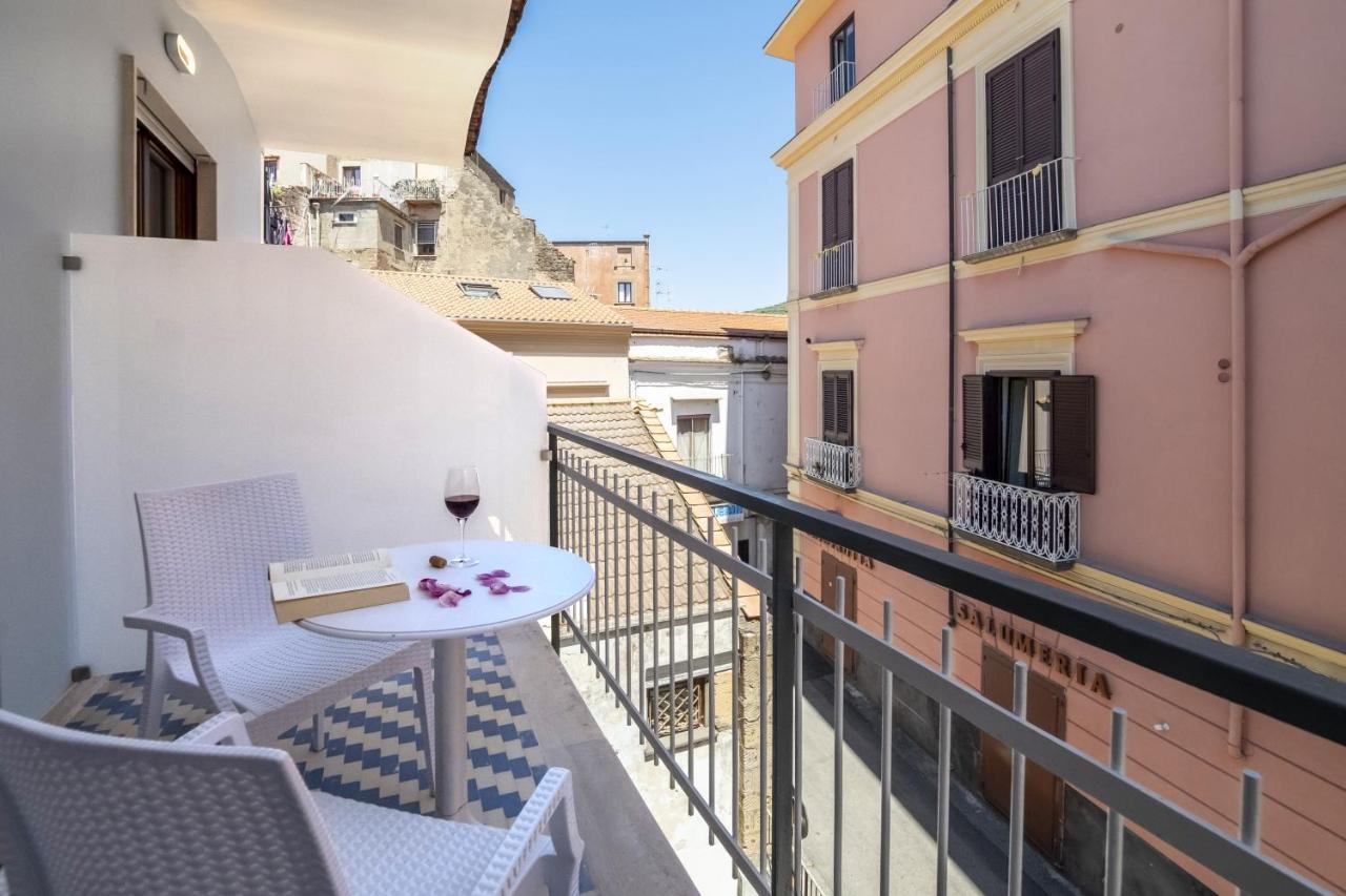 Neva Suites Massa Lubrense Sorrento Coast Buitenkant foto